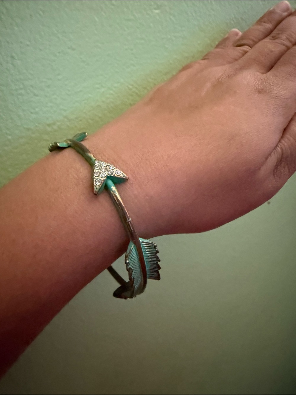 Arrow & Feather Bangle Bracelet in Turquoise Patina with Rhinestone Arrowhead